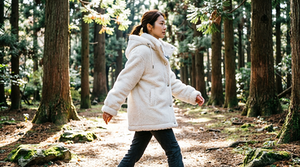 Parka à capuche en fausse fourrure blanche, veste d'hiver épaisse, fermeture éclair, manteau en peluche pour les activités de plein air - Product Image 5