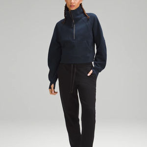 Sweat-shirt à capuche oversize vintage pour femme, col montant, avec logo personnalisé sur le devant, fermeture éclair 1/4, haute qualité, vente en gros, collection hiver - Product Image 3