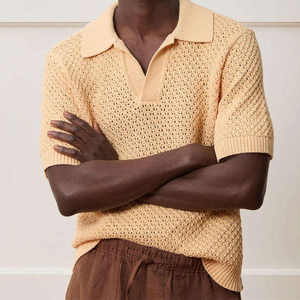 Polo de punto abierto con textura de ganchillo para hombre, ropa de verano 2026, amarillo suave, corte relajado, sin botones, cuello tipo campamento, HD - Product Image 6