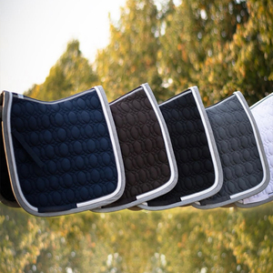 Bonnet anti-mouches personnalisé en maille respirante et imperméable pour chevaux – Protection auditive premium pour l'équitation à faible bruit - Product Image 3