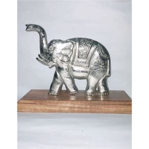 Vente en gros de figurines d'animaux modernes, sculpture d'éléphant plaquée argent avec support en bois, décoration de table de luxe pour la décoration intérieure - Product Image 1