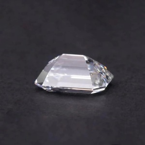 เพชร D Color Emerald Lab Grown Diamond 1 กะรัต SI1 รับรองโดย IGI ผลิตด้วยวิธี CVD 3EX คุณภาพการเจียระไนเยี่ยม ผู้จัดจำหน่ายสำหรับตัวแทนจำหน่ายและผู้นำเข้าเพชรระดับโลก - Product Image 4