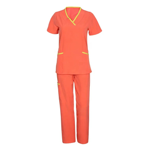 Nouvelle Arrivée - Uniforme Médical de Qualité Supérieure en Vente en Ligne - Tenue Médicale Respirante pour Femmes - Product Image 2
