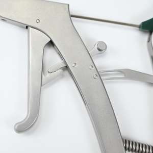 Juego de instrumentos reutilizables de acero inoxidable para reparación de manguito rotador de hombro con pasador de sutura quirúrgica de Metal Med Manufactory - Product Image 3