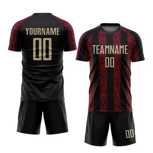 Uniforme de Fútbol Personalizado Transpirable de Poliéster para Hombre Adulto, Diseño Sublimado con Rayas Negras y Rojas, Nombre del Equipo, Número, 100% Poliéster - Product Image 3