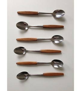 Juego de cubiertos vintage de acero inoxidable con acabado mate, 4 piezas, tenedor y cuchara para cena, resistentes al óxido. - Product Image 6