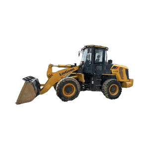 Фронтальный погрузчик <span class=keywords><strong>LIUGONG</strong></span> 835 с дизельным двигателем Cummins, ковш 3,0 м³, грузоподъемность 16500 кг, средний колесный погрузчик для землеройных работ - Product Image 1