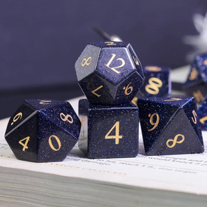 ลูกเต๋าหินคุณภาพสูง บลูโกลด์สโตน คริสตัลธรรมชาติ หินบำบัดเรกิ ลูกเต๋าหินแกะสลักแบบกำหนดเอง ชุดลูกเต๋าคริสตัลไวกิ้ง - Product Image 2