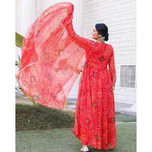 Traje Tradicional Chino Aria Rojo con Estampado Geométrico Hecho a Mano, de Manga Larga, para Bodas - Product Image 3