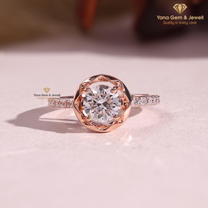 Bague de fiançailles personnalisée pour femme, coupe ronde, diamant CVD cultivé en laboratoire de 1,00 carat, or massif 14 carats, couleur D, clarté VVS2, certifié IGI - Product Image 1