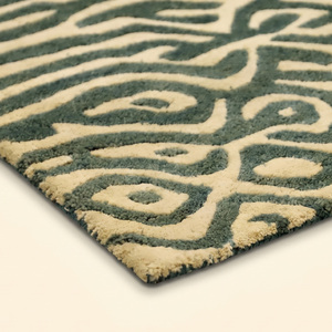 Alfombra de Lana Verde Bosque con Borde Geométrico en Capas Color Marfil, Antideslizante, Ecológica, Hecha a Mano, para Sala de Estar u Hotel - Product Image 6