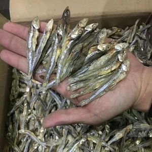 DRIED ANCHOVY HEADLESS AND DRIED ANCHOVY WHOLE FOR ASIAN CUISINE - Product Image 3