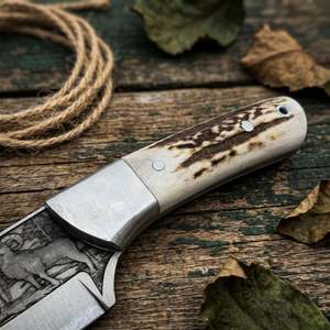 Couteau de chasse à pointe tombante, lame en acier, design gravé, manche en bois, épaisseur de 0,5 mm, longueur totale de 6,7 pouces, SHARP POINT TRADES, garantie de 3 ans - Product Image 2