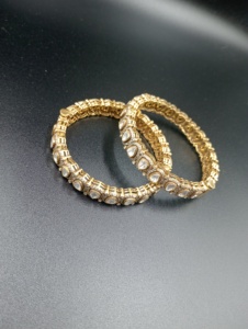 Bracelet de fiançailles Polki en argent plaqué or avec sertissage en canal taille poire, bijoux de mariage tendance pour femme - Product Image 2