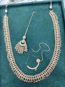 Collar de cristal con efecto sombra para novias, ideal para bodas indias, conjunto de joyería con cuentas de cristal. - Product Image 3