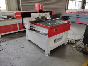 Machine à découper le verre E-WORLD NC8080, épaisseur 2-19 mm, haute précision, moteur PLC, 380V/220V, 4 kW - Product Image 5
