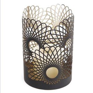 ชุดที่ใส่เทียนทรงกระบอกโลหะ 3 ชิ้น พร้อมลวดลายฉลุ สำหรับตกแต่งบ้าน - Product Image 4