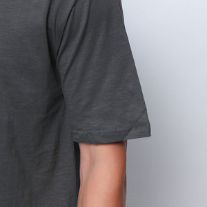 เสื้อยืดคอกลมคุณภาพสูง ผ้าฝ้าย 100% สำหรับผู้ชายและผู้หญิง สกรีนโลโก้ได้ ไซส์ใหญ่ สวมใส่สบาย แขนสั้น ทรงโอเวอร์ไซส์ เสื้อยืดเปล่า - Product Image 4