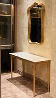 Console victorienne sculptée à la main avec cadre de miroir, design antique, cadre en bois, plateau en bois, meuble d'entrée ou de salon
