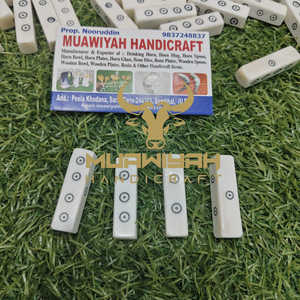 Dés de jeu rectangulaires en os de buffle de haute qualité, écologiques, personnalisés, en corne de buffle polie, style animalier - Product Image 1