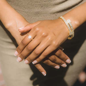 Bague de luxe avec visage souriant |   Bague Emoji Sertie de Pierres |   Bague en acier inoxydable plaqué or style hip-hop - Product Image 2