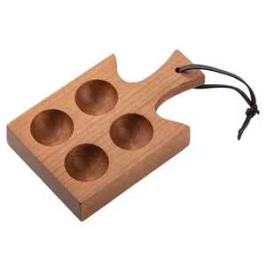Plateau de rangement pour 4 œufs en bois avec poignée, plateau de service en bois pour table, organisateur d'œufs pour comptoir de cuisine - Product Image 1