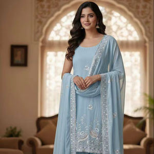 Conjunto de traje étnico para mujer, completamente cosido, con top de georgette de diseñador, bordado con lentejuelas, sharara y dupatta, ideal para fiestas. - Product Image 1