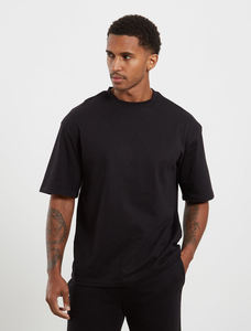 T-shirt classique pour homme, coupe ajustée, col rond, couleur noire unie, tissu respirant, manches courtes. - Product Image 6