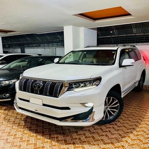 Precio al por Mayor Toyota Land Cruiser Prado 150 2.8L Turbo Diésel Automático 2022 4x4 Calidad Premium Listo para Exportación - Product Image 1