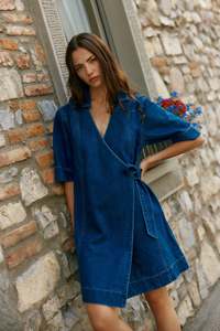 Classic Blue Wash Denim Wrap Dress Machine Stitched Comfortable Fitted Denim Wrap Denim Jeans V-Neck Casual Dresses In Low MOQ - Product Image 6