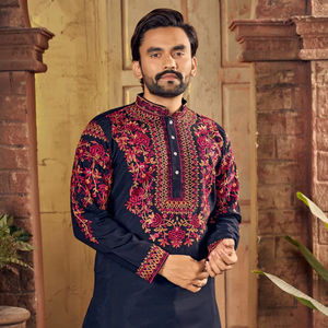 Ensemble Kurta Pyjama Traditionnel Homme Bleu Marine en Soie Brodé, Infroissable, avec Broderie Florale Lourde et Sequins, Idéal pour Mariages et Cérémonies - Product Image 1