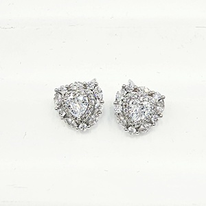 Boucles d'oreilles clous en cristal taille cœur, en alliage plaqué rhodium, bijoux romantiques pour femmes, pour mariage et soirée, placage multicolore - Product Image 1