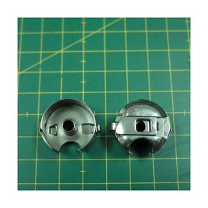 105032 PIÈCES DE MACHINE À COUDRE DOMESTIQUE MÉNAGÈRE - Product Image 1