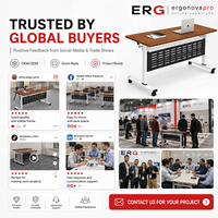 Table de formation ergonomique moderne Ergonovapro avec panneau de modération rabattable, bureau de réunion pliable, mobilier collaboratif pour bureau à domicile