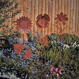 Piquet de jardin moderne en métal finition rouille avec motif pissenlit, décoration extérieure, ornement végétal en acier galvanisé de style moderne - Product Image 4