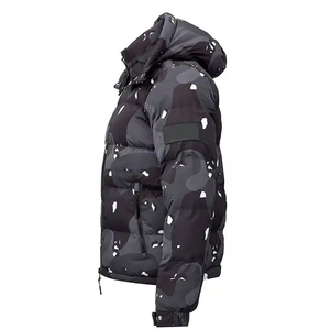 Veste matelassée camouflage noir et anthracite pour homme, avec capuche, fermeture éclair intégrale, multi-panneaux, poignets ajustables, style streetwear - Product Image 5
