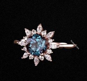 Anillo de Alexandrita, Oro Rosa de 24k, Anillo de Compromiso, Anillo de Promesa, Anillo con Piedra de Nacimiento de Junio, Regalo de Aniversario para Ella - Product Image 3