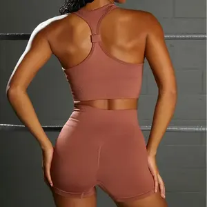 Conjunto de Yoga OEM de Tallas Grandes para Mujer - Diseño Delantero Sin Costuras de 2 Piezas, Color Sólido, Efecto Scrunch Butt para Entrenamiento y Gimnasio - Product Image 3