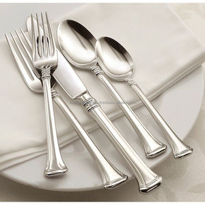 Ensemble de couverts en métal de luxe pour les dîners formels, apportant une brillance supérieure et un attrait haut de gamme à toute décoration de table - Product Image 6