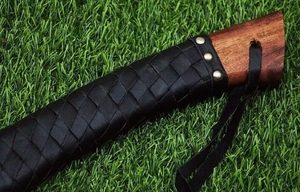 ขวานโทมาฮอว์คเกรดอุตสาหกรรม คุณภาพพรีเมียม LEGACY BLADES ผลิตด้วยมือ แกะสลักลาย หัวขวานเหล็กกล้าคาร์บอนสูง ด้ามไม้ - Product Image 4