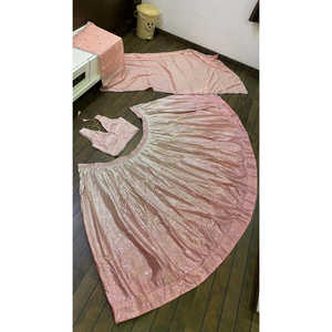 Ropa de fiesta de diseñador para mujer Lehenga Choli con Conjunto elegante de trabajo secuencial - Product Image 4