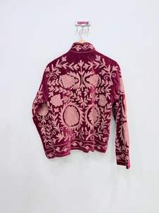 Veste Suzani rose pour femmes, veste courte en velours lisse, veste brodée faite à la main, veste d'hiver, manteau, veste hippie - Product Image 5