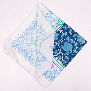 คอลเลคชั่นฤดูร้อนสไตล์โบฮีเมียนสุดหรู ผ้าพันคอ/ผ้าคลุมไหล่ทำมือจากผ้าฝ้ายระบายอากาศได้ดี เป็นมิตรต่อสิ่งแวดล้อม ลายพิมพ์หลากหลาย สไตล์อินเดีย - Product Image 3