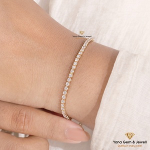 Bracelet tennis classique pour femme, couleur D-E-F, clarté VVS-VS, 2,50 TCW, diamant de laboratoire CVD, or massif 14 carats, coupe ronde brillante - Product Image 4