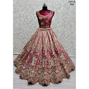 Collections de velours de vêtements de mariée indiens pour la mariée avec le travail de Zarkhan par Fabzone - Product Image 3