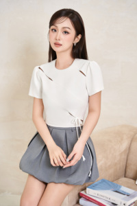 กระโปรงสั้นทรงเอไลน์สำหรับผู้หญิง สีเงิน ผ้ายืดสแปนเด็กซ์/โพลีเอสเตอร์ ป้องกันไฟฟ้าสถิตย์ เอวสูง สไตล์ลำลอง ผ้าวอร์สเตด ย้อมสีพื้น - Product Image 4