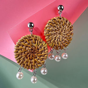 Pendientes de aro de ratán de forma redonda para mujer, accesorios de moda multicolores, joyería para exportación a granel - Product Image 3
