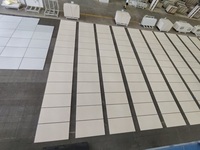 Carreaux de pierre en marbre de calcaire beige français brossé sablé, pierre naturelle pour villa moderne