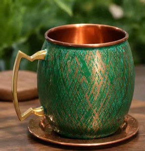 Taza Moscow Mule de Cobre Grabada a Mano, Color Púrpura Real Premium, con Patrón Floral Tallado, Resistente - Product Image 1