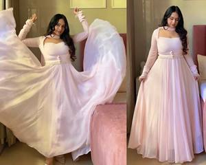 นำเสนอชุดเดรสยาวแบบ Anarkali ดีไซน์ใหม่ สไตล์หรูหราสำหรับงานปาร์ตี้ สามารถใส่ได้สองด้านและไม่ยับง่าย - Product Image 2